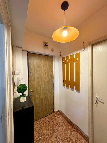 Giulesti, Constructorilor, Parcul Marin Preda vanzare apartament 2 camere